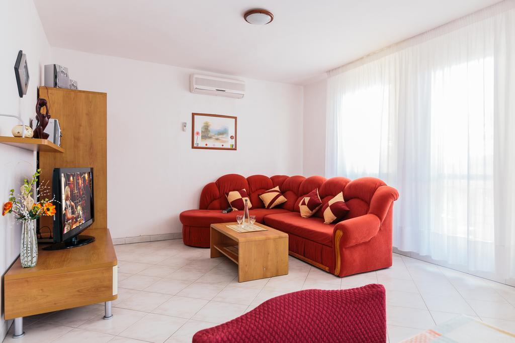 Andela Apartment Pula Zimmer foto